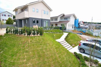 家族が移り住む二世帯住宅に土地も含めた提案だった